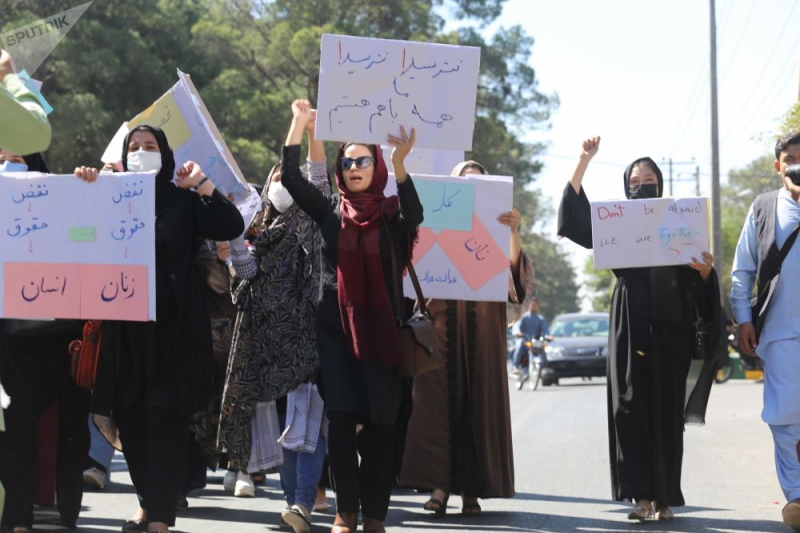 ادامه واکنش‌ها: تبعیض جنسیتی طالبان علیه کارمندان زن