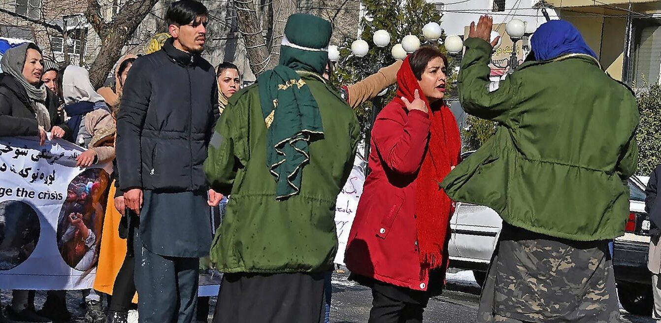 سازمان بین‌المللی مهاجرت: ۶۴ درصد از زنان افغانستان هنگام بیرون رفتن از خانه احساس امنیت نمی‌کنند