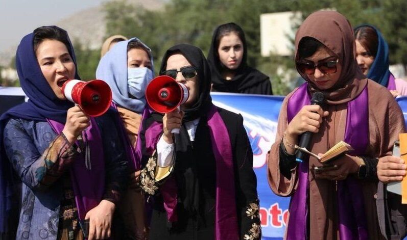 اعتراض جنبش زنان حماسه‌آفرین به قانون جدید طالبان