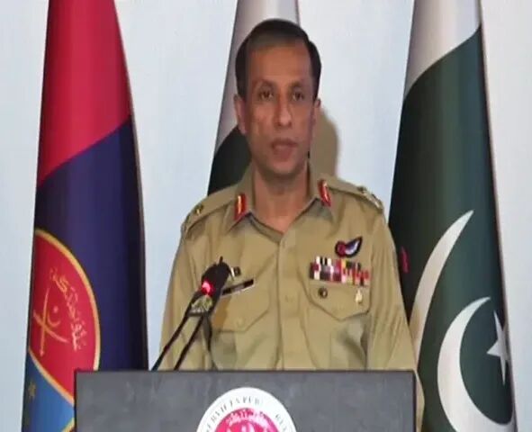 سرنگونی دوازده فروند پهپاد متعلق به هند توسط ارتش پاکستان
